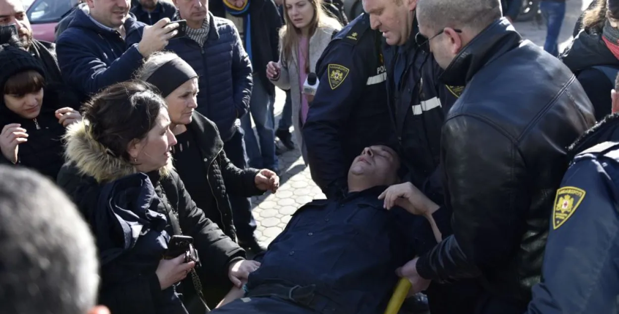 Як выглядае станцыя метро ў Тбілісі пасля абвалу столі (відэа)