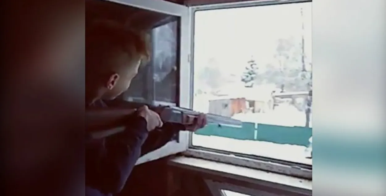 У Расіі школьнікі, "Боні" і "Клайд", абстралялі паліцыю і здзейснілі суіцыд