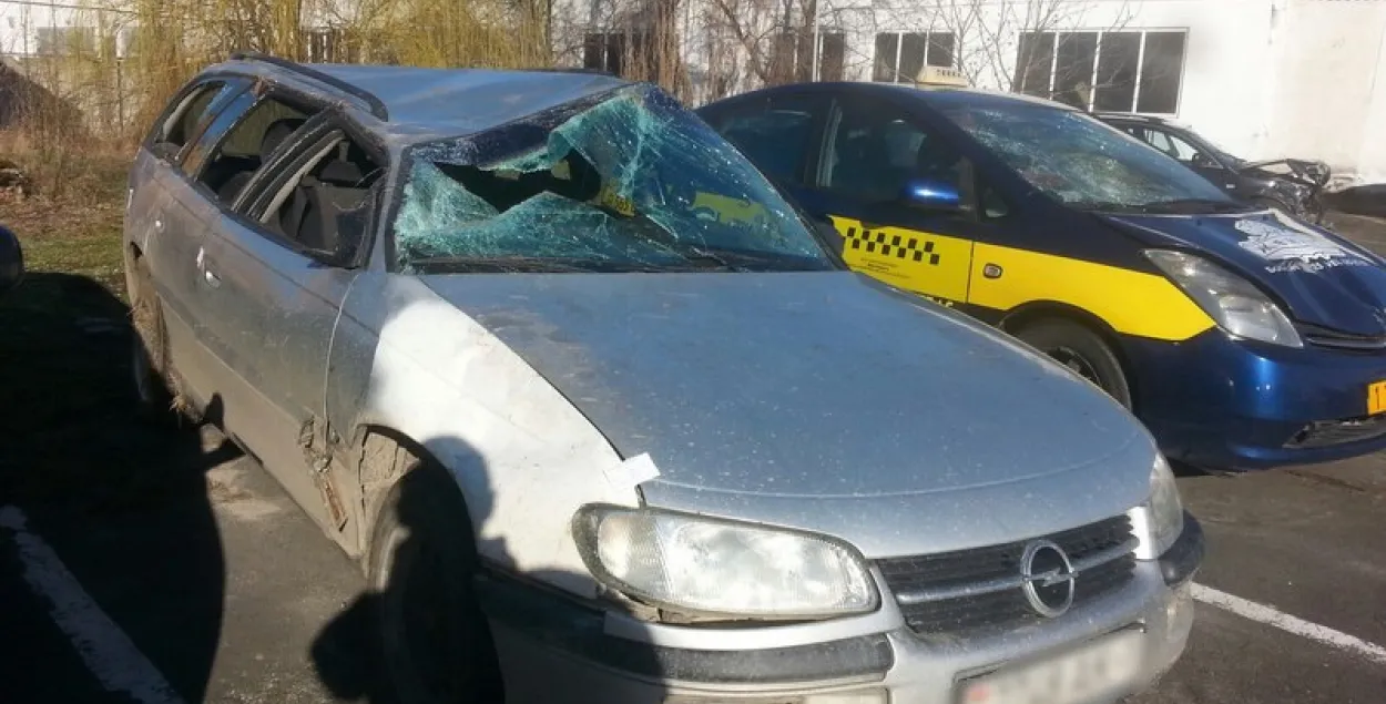 Пад Брэстам аўтамабіль з п'яным кіроўцам перакуліўся шэсць разоў