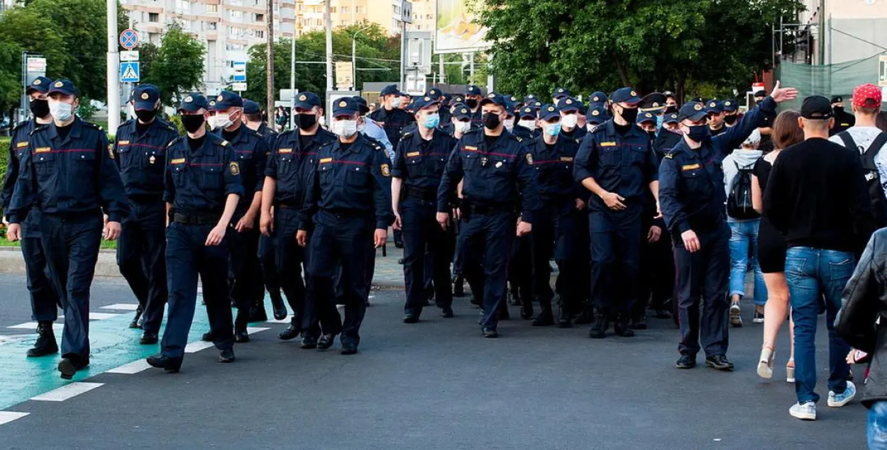 У Брэсце асудзілі дзяўчат, якія прапанавалі міліцыянтам марозіва