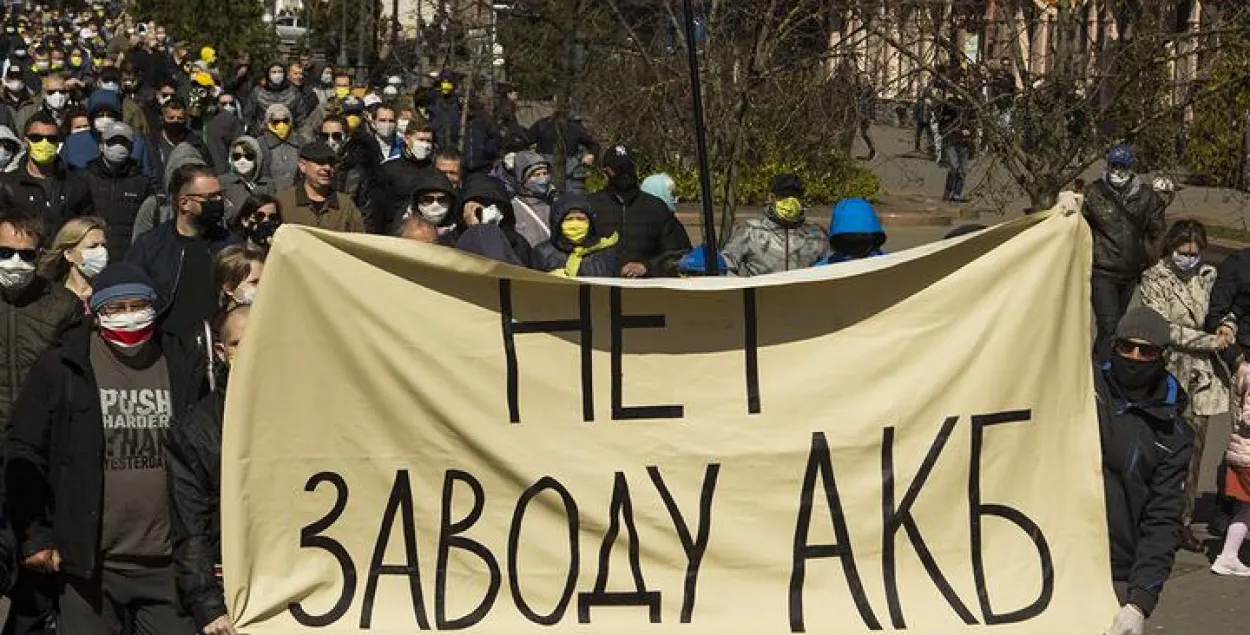 "Не — заводу!" Брэстчане зноў пратэставалі нягледзячы на каранавірус