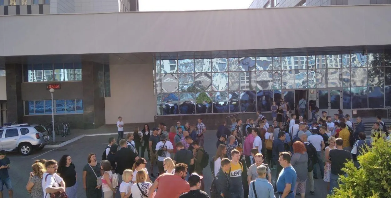 Супрацоўнікі Белтэлерадыёкампаніі абвясцілі страйк