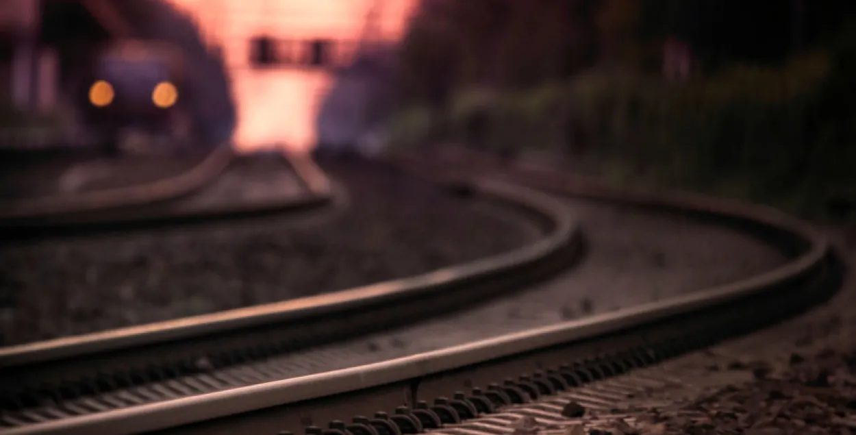 У Брэсце старшакласніца кінулася пад цягнік 