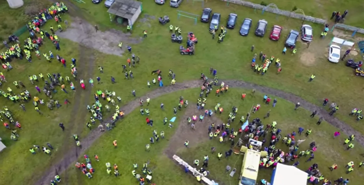 Пошукі Максіма Мархалюка ў Белавежскай пушчы знялі з дрона