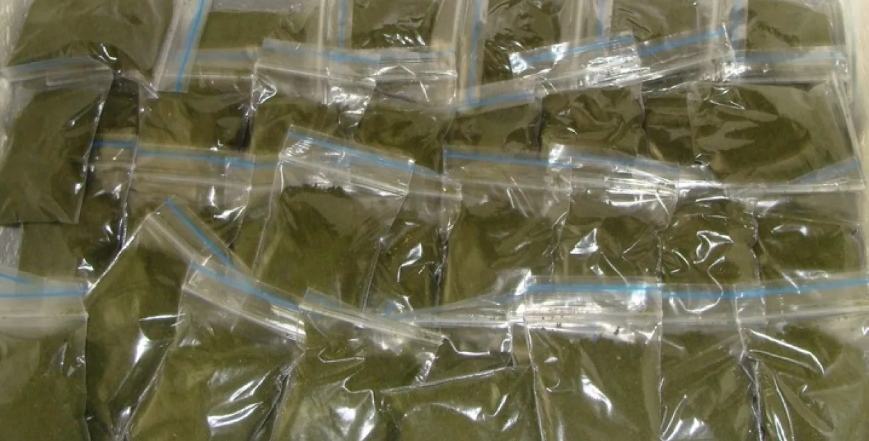 У Брэсце знайшлі сумку з 15 кілаграмамі насваю