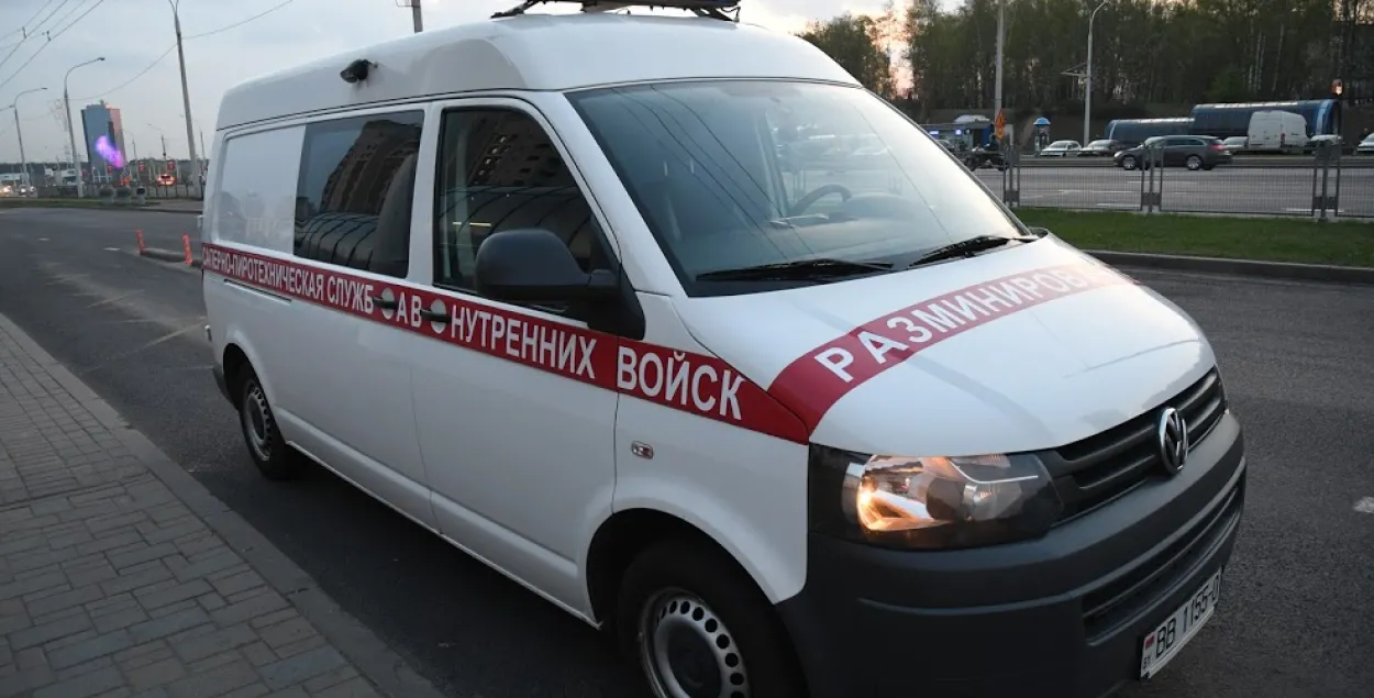 У сэрвісны цэнтр каля Мінска прыгналі замініраваны BMW X6