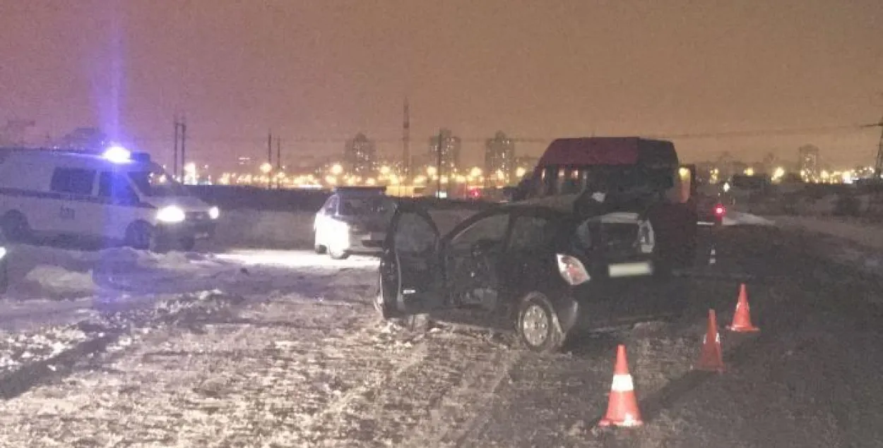 Пры лабавым ДТЗ пад Мінскам загінула пасажырка, яе муж-кіроўца шпіталізаваны