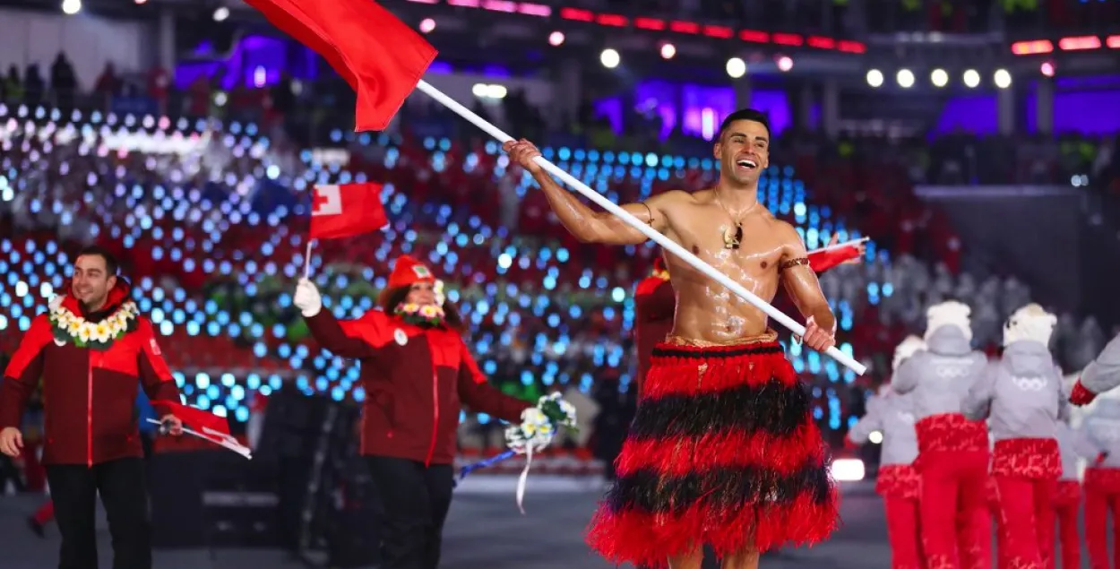Лыжнік з Каралеўства Тонга стаў зоркай адкрыцця зімовай Алімпіяды (фота, відэа)
