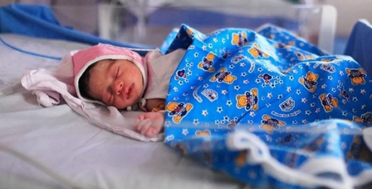 У Мачулішчах маці выкінула нованароджаную дачку ў смеццеправод з 7-га паверха