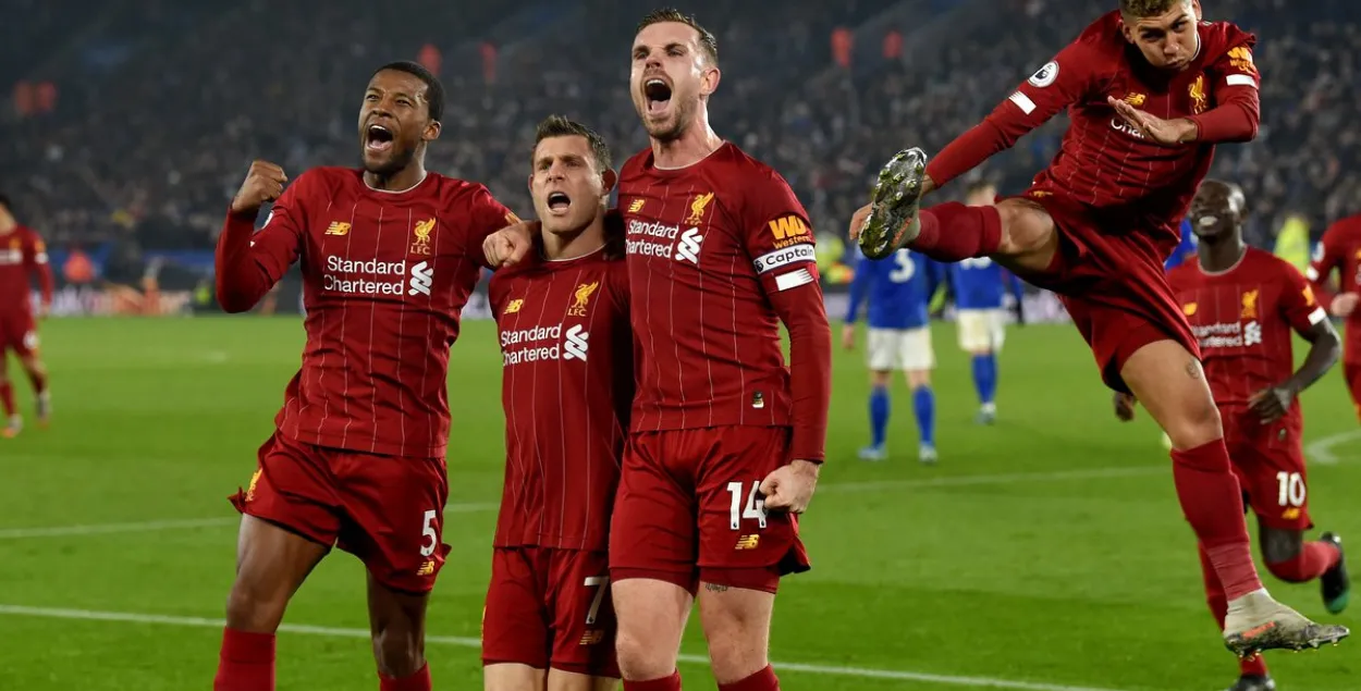 Футболисты "Ливерпуля" празднуют забитый гол / twitter.com/lfc