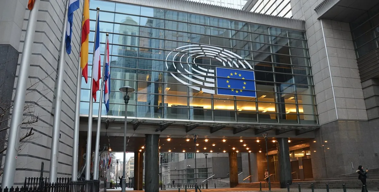 Паслы ЕС плануюць зацвердзіць пяты пакет санкцый супраць Беларусі 1 снежня / wikimedia.org