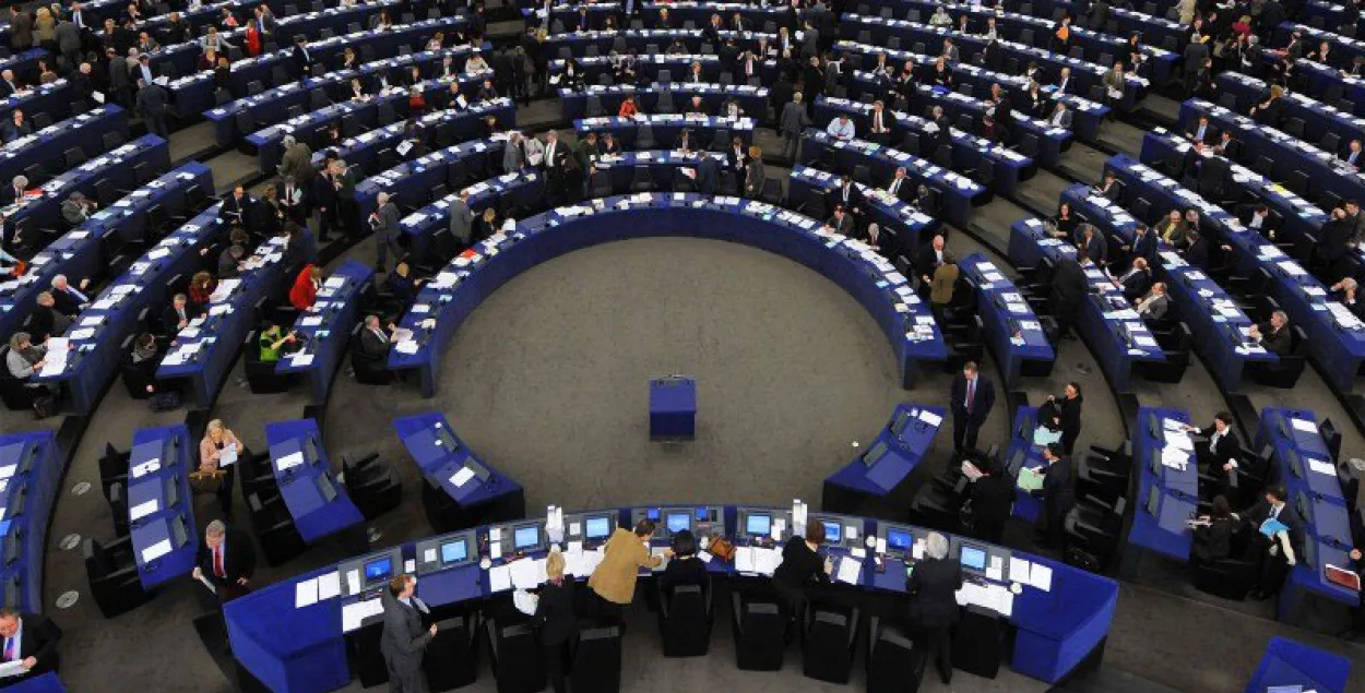Ліберальная фракцыя Еўрапарламента заклікае перагледзець адносіны з Беларуссю