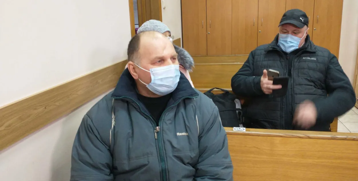 У Гомелі пачалі разглядаць справу пра снегавіка-"пікетоўшчыка"