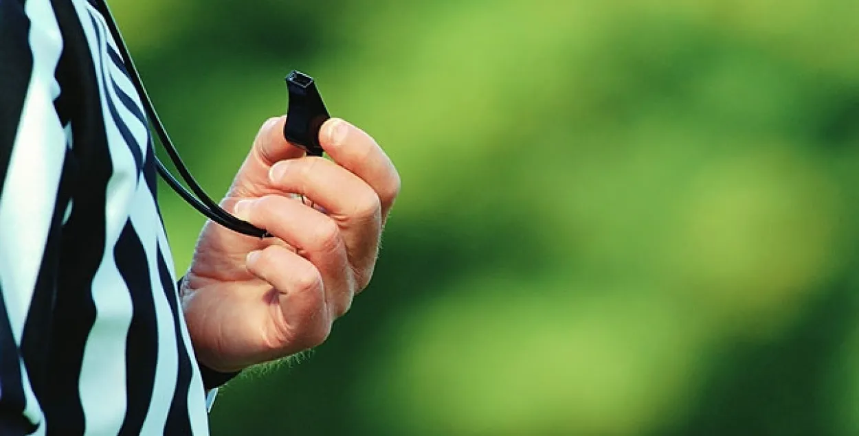 Трох футбольных арбітраў адхіляць ад судзейства матчаў вышэйшай лігі
