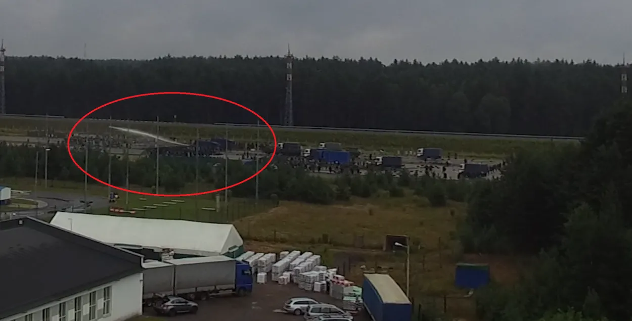 Занятия силовиков на полигоне / Скриншот с видео
