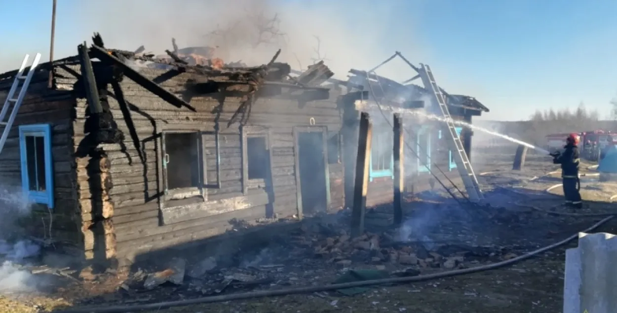 У Ганцавіцкім раёне ў доме згарэў мужчына — шукаў дакументы, не паспеў выйсці
