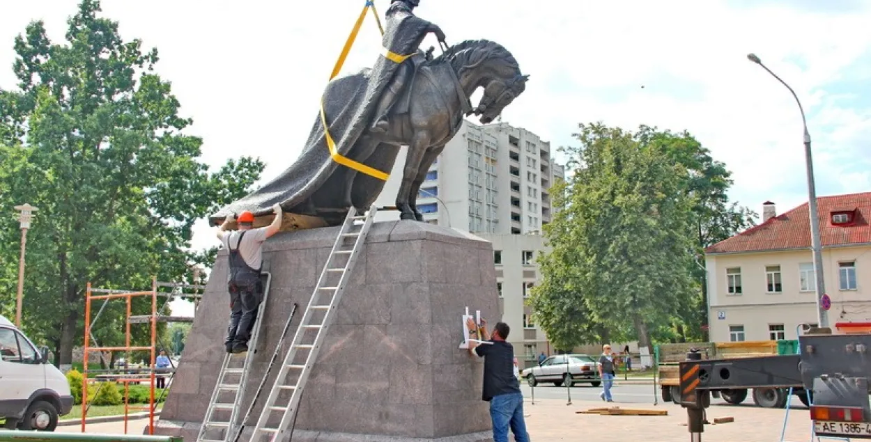 Памятник Гедимину в Лиде / Из аккаунта Эдуарда Пальчиса в Фейсбуке