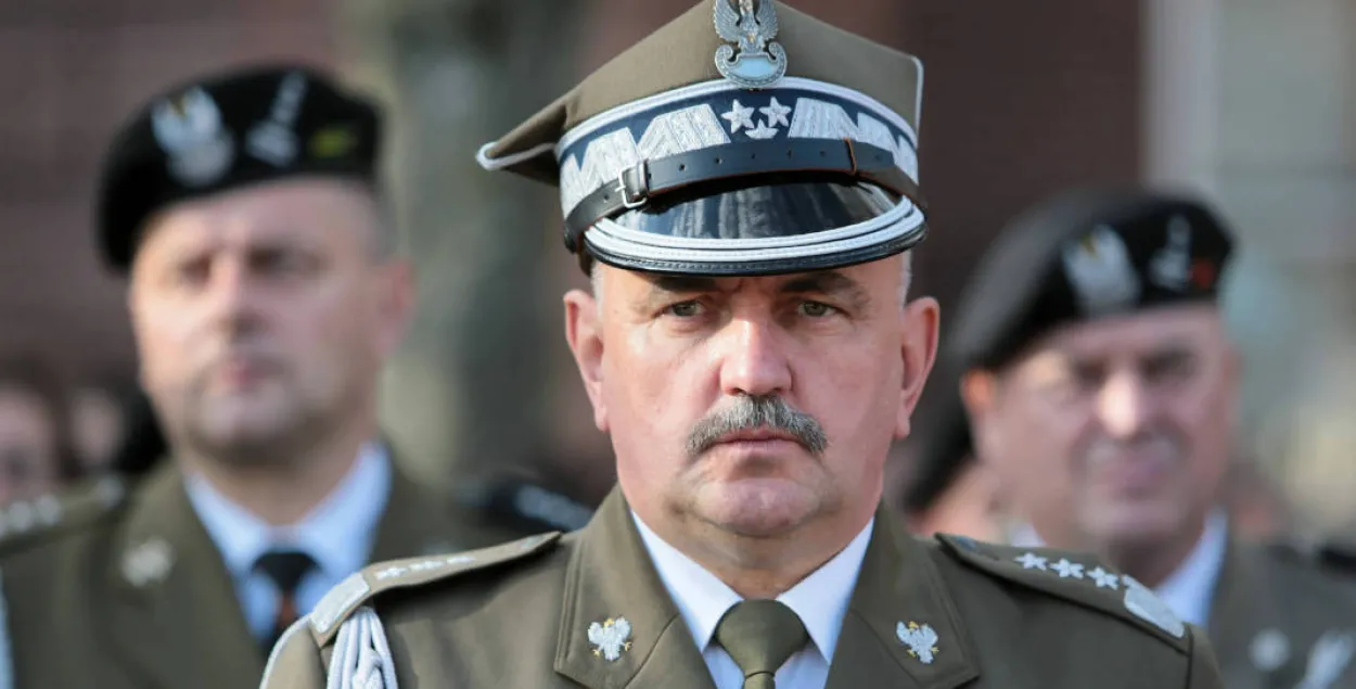 Камандуючы ўзброеных сіл Польшчы вярнуўся з Германіі з каранавірусам