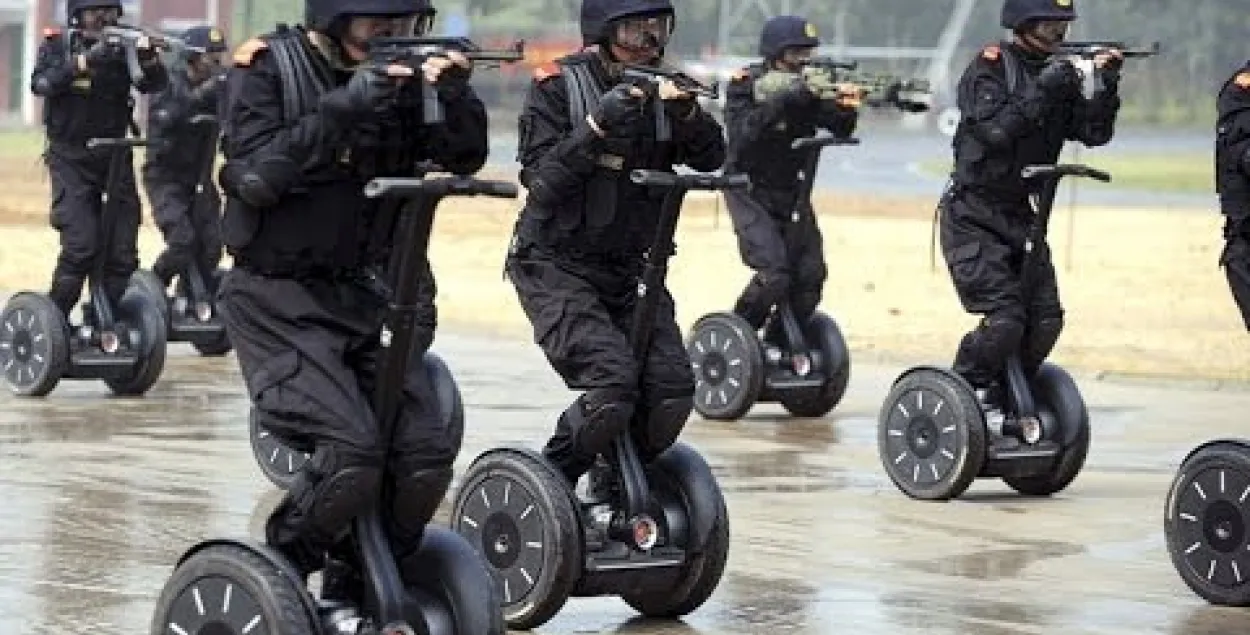 Китайский спецназ на Segway