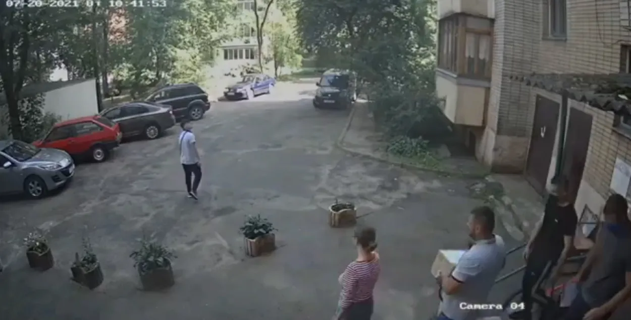 Задержание Стаси Губаревич / кадр из видео