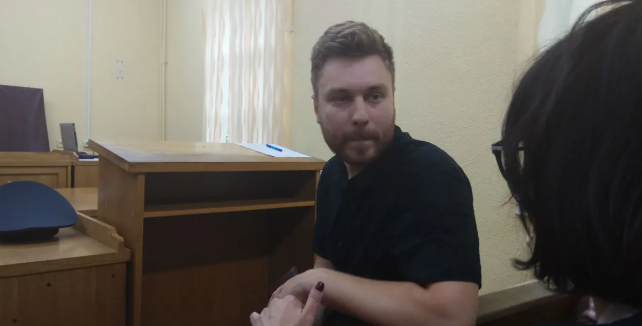 У Мінску будуць судзіць журналіста Андрэя Шаўлюгу і ўдзельнікаў акцыі каля МУС