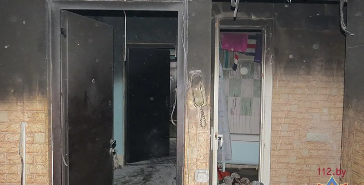 На пажары ў Мінску маці паспела вывесці сыноў, а дочкам сказала скакаць у акно