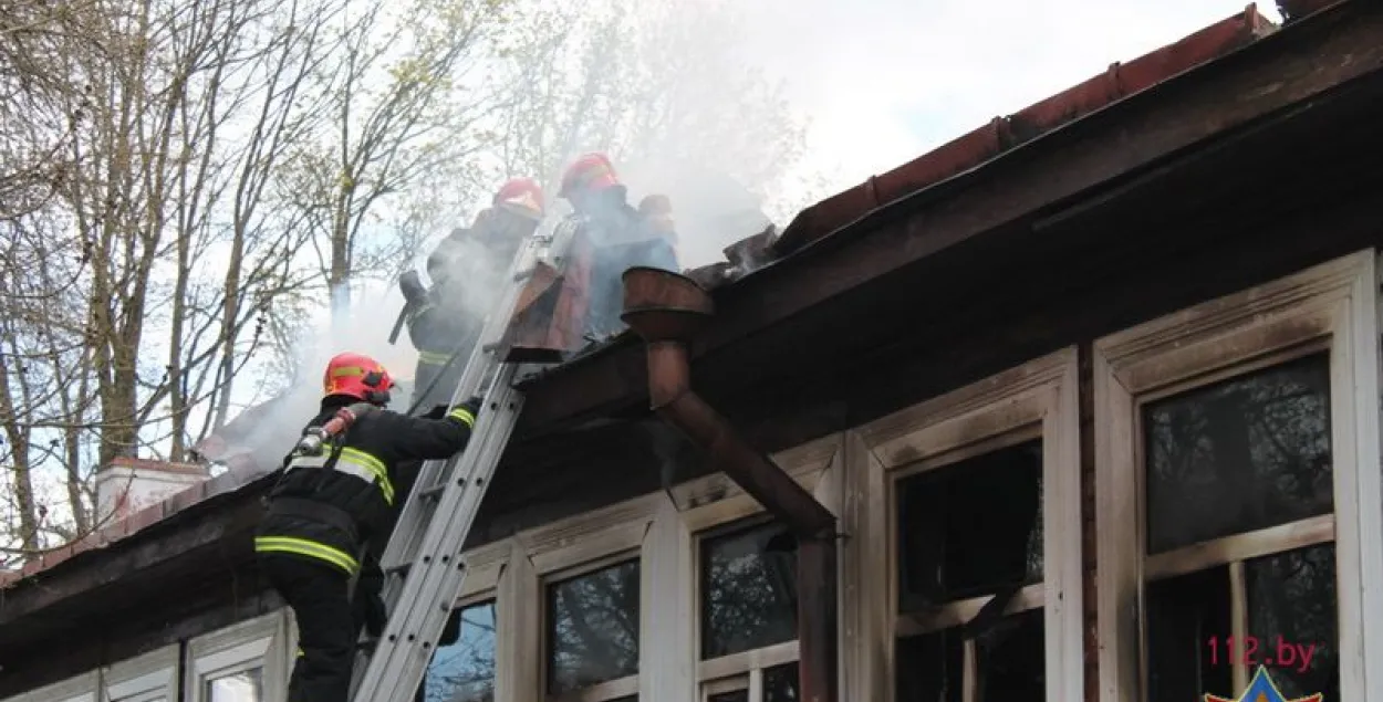 У Гродне падчас пажару ў школе эвакуявалі больш за 90 чалавек (фота)