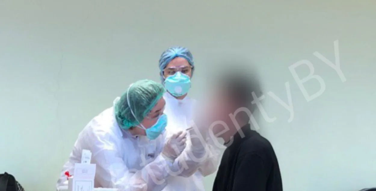 Групу студэнтаў БДУ адправілі ў шпіталь — правядуць тэставанне на COVID-19