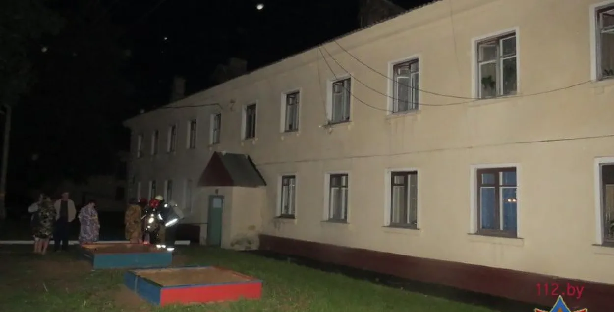 У Мінску на пажары ў інтэрнаце сур’ёзна пацярпела жанчына (фота)