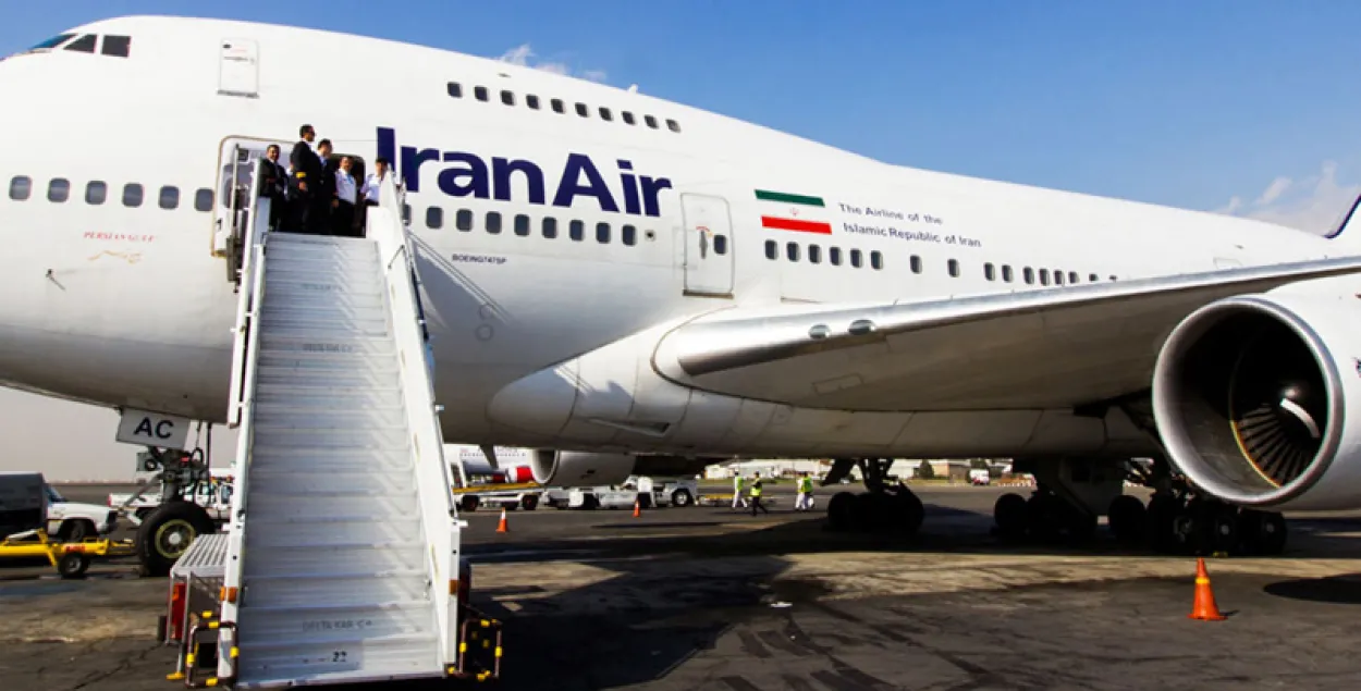 У Іране разбіўся самалёт з 60 пасажырамі