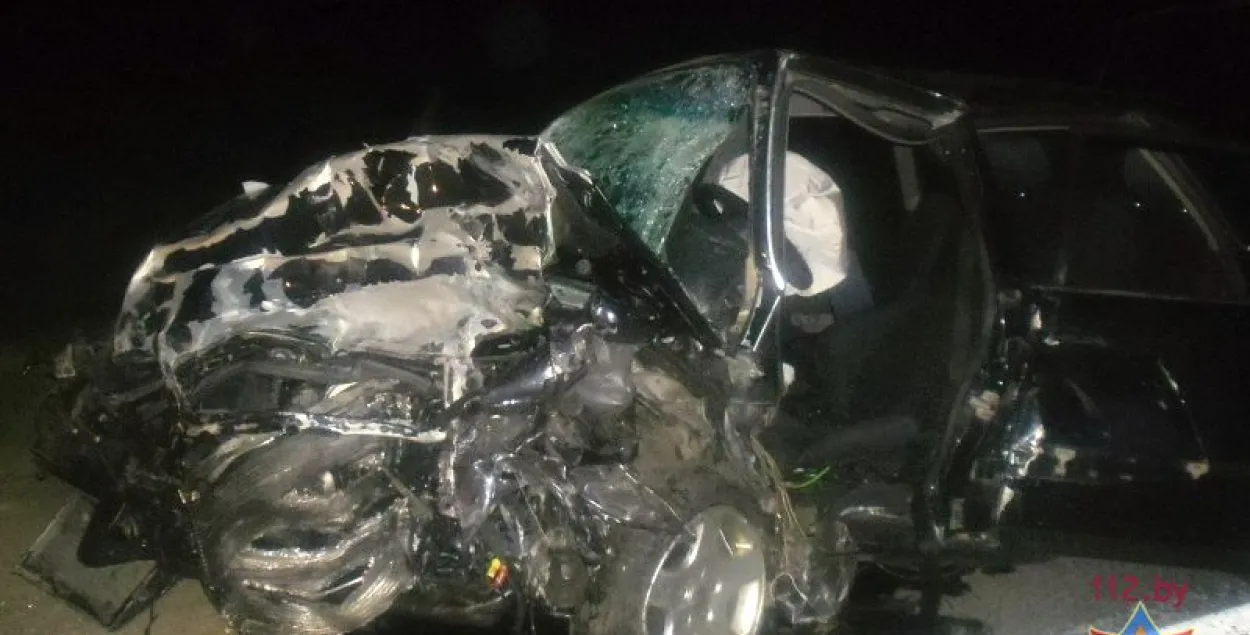 Пад Іванава сутыкнуліся два легкавікі, кіроўцы якіх загінулі