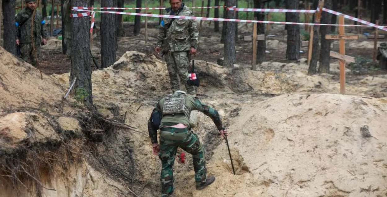 Пад Ізюмам знайшлі брацкую магілу ўкраінскіх вайскоўцаў 