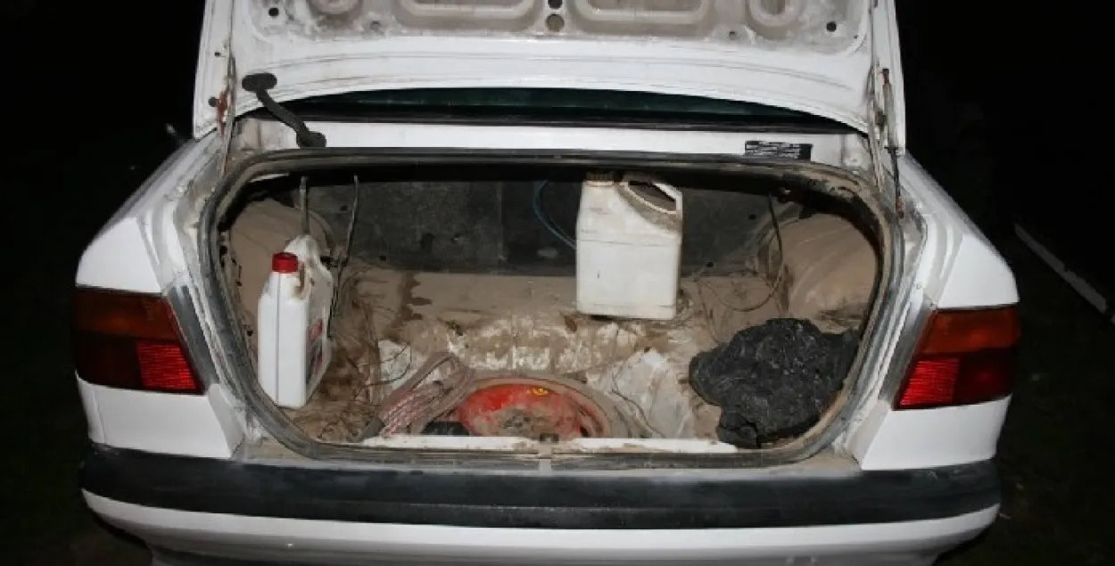 У Камянецкім раёне два хлопцы збілі знаёмага і адвезлі яго дадому ў багажніку