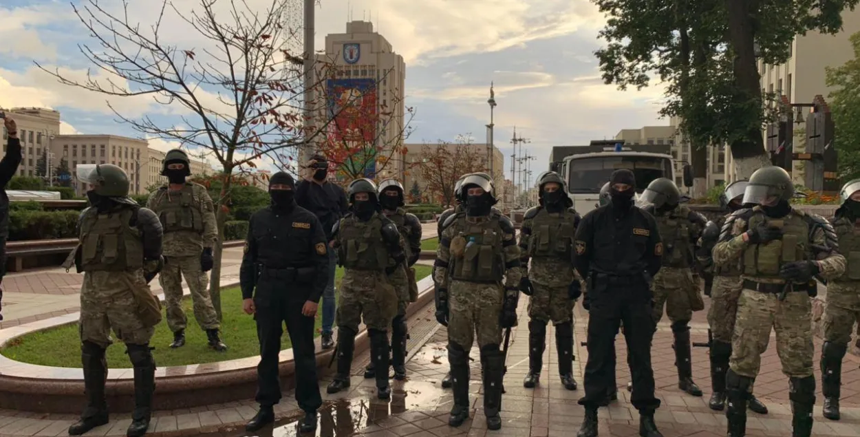 Возле Красного костёла снова прошли задержания / Еврорадио