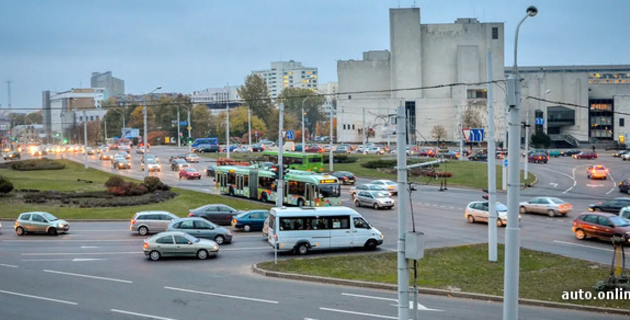Мінская ДАІ растлумачыла, як можна аб’ехаць перакрытую вуліцу Клары Цэткін