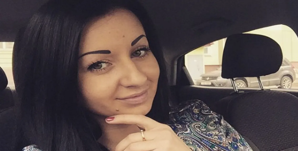 Сямейную пару мінчукоў падазраюць у выманьваньні крэдытаў