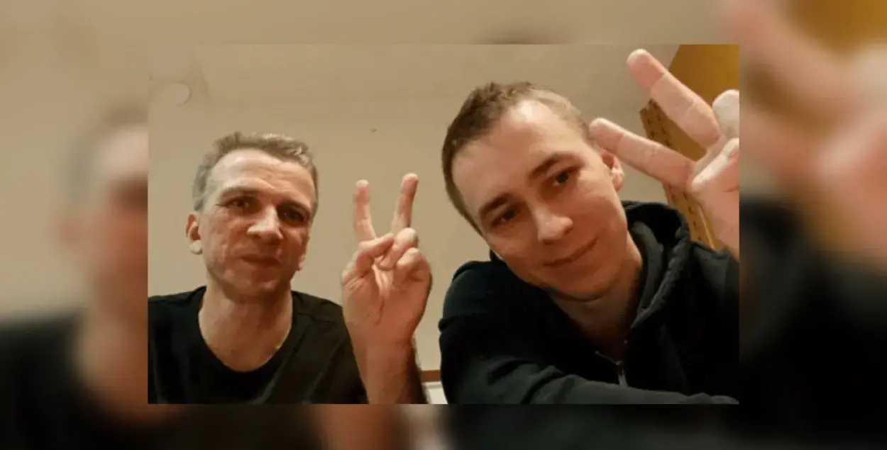 Отец и сын Кузнечики / nv-online.info
