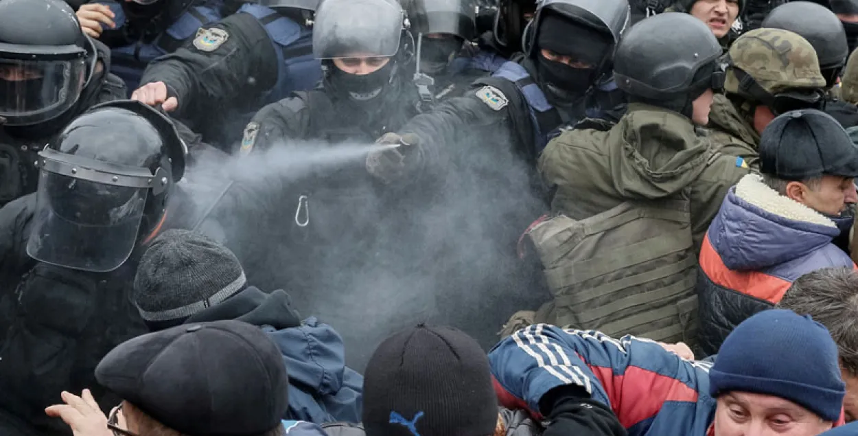 Зранку 6 снежня паліцыя пачала разгон мітынгу пад Вярхоўнай Радай