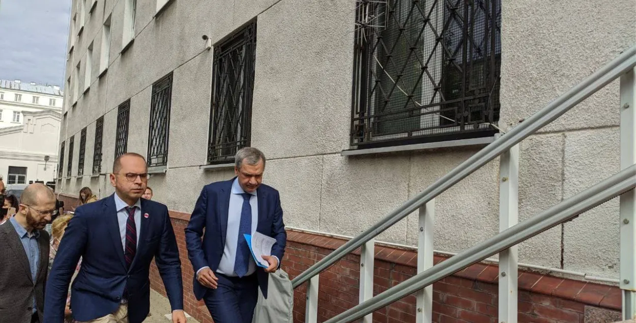 Гэтай заявай Павел Латушка хацеў бы "абараніць усіх беларусаў, якіх пераследуюць за мяжой" / @latushka