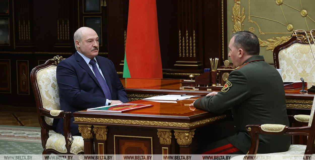 Хренин доложил Лукашенко, что Запад ищет решение по "белорусскому выступу"