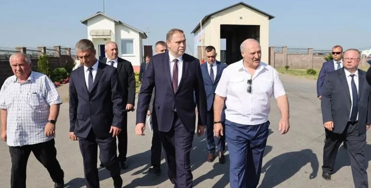 Мы этим мерзавцам по ту сторону границы должны показать — Лукашенко о санкциях
