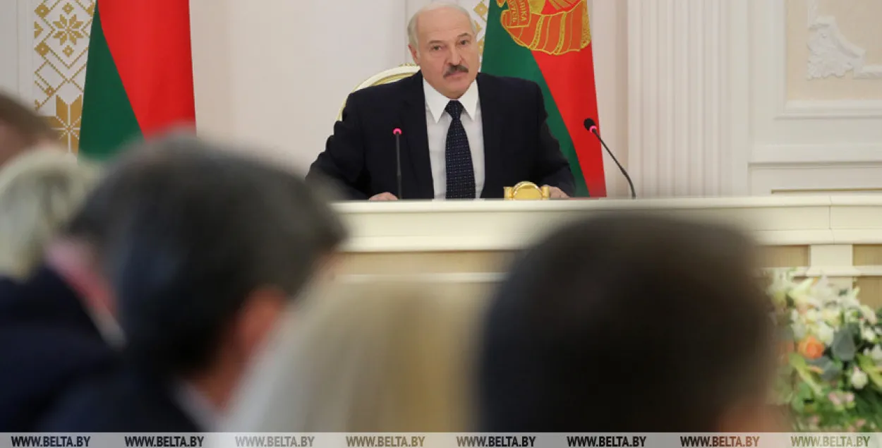 Аляксандр Лукашэнка збіраўся ісці лячыць людзей ад каранавіруса
