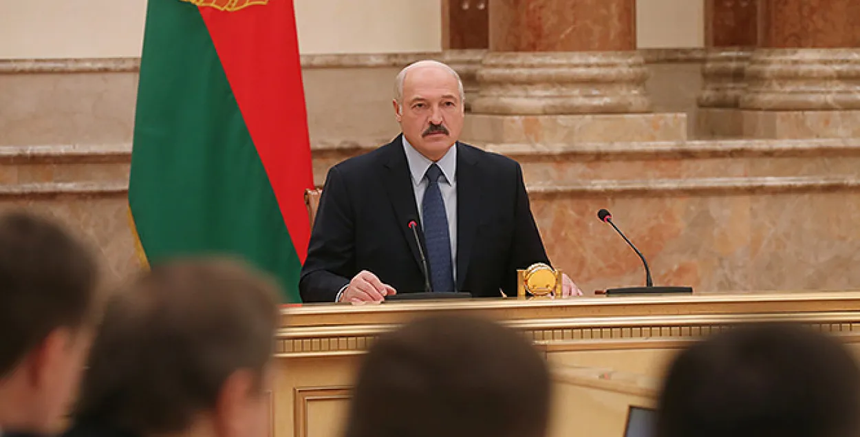 Лукашэнка даручыў вывезці расіян з Польшчы на ​​радзіму