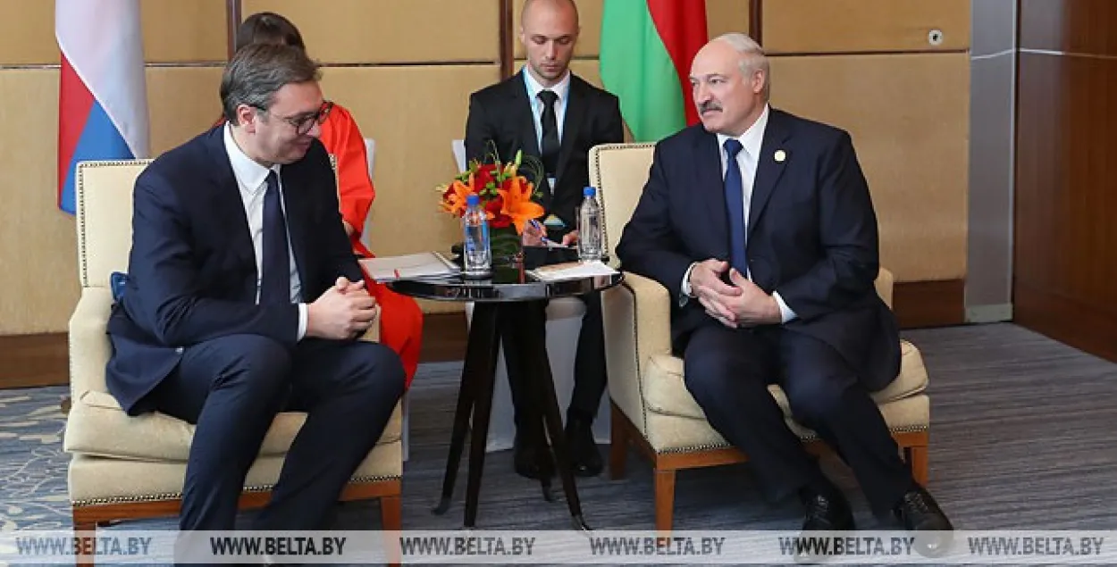 Александр Вучич и Александр Лукашенко на встрече в Китае / БЕЛТА