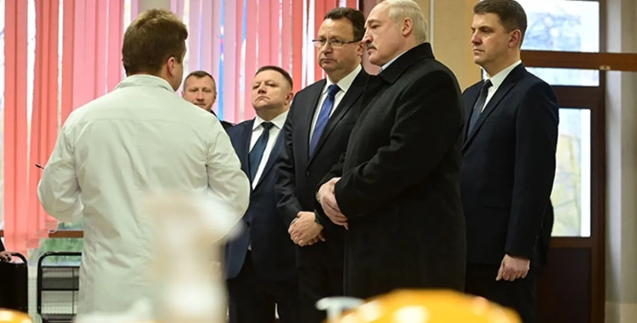 Александр Лукашенко в 6-й клинике Минска / president.gov.by