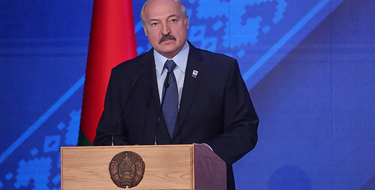 Лукашэнка: "Малако падзець няма куды, а ў нас кошты ўвесь час растуць"