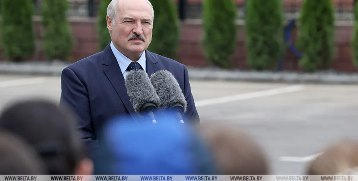 Лукашэнка расказаў, як прасіў дапамогі ў Пуціна