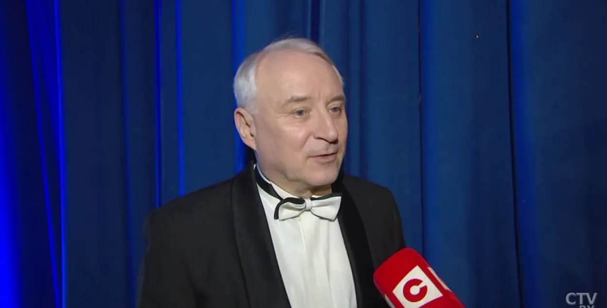 Народный артист Беларуси Виктор Манаев / СТВ