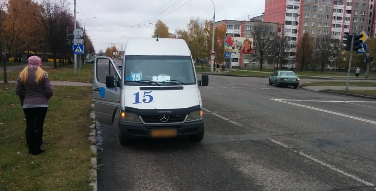 У Брэсце з маршруткі выпала пасажырка (фота, відэа)