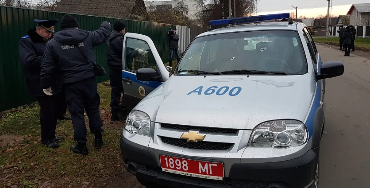 У Магілёве высвятляюць усе абставіны захопу закладнікаў у банку (фота)